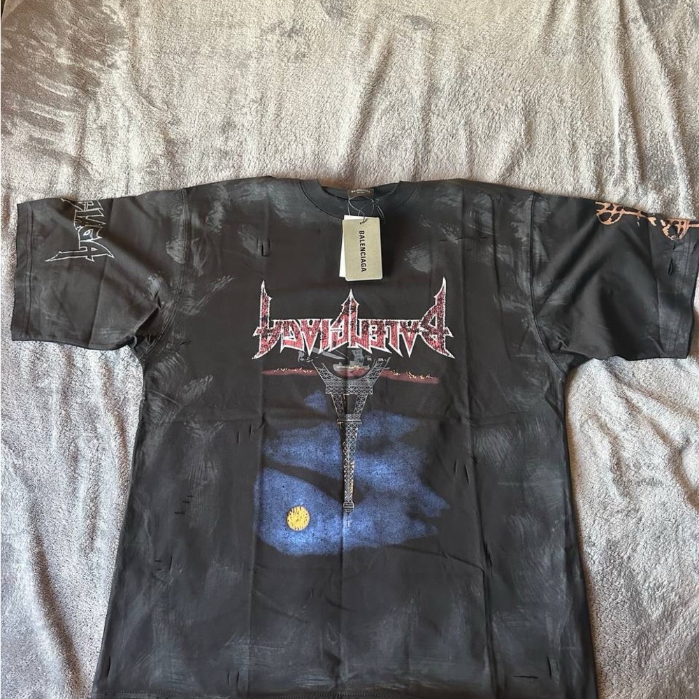 PARIS MOON UPSIDE DOWN T-SHIRT OVERSIZED IN BLACK FADED